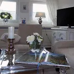 Haus-kiki-app-luetje-eek-ost Apartman *